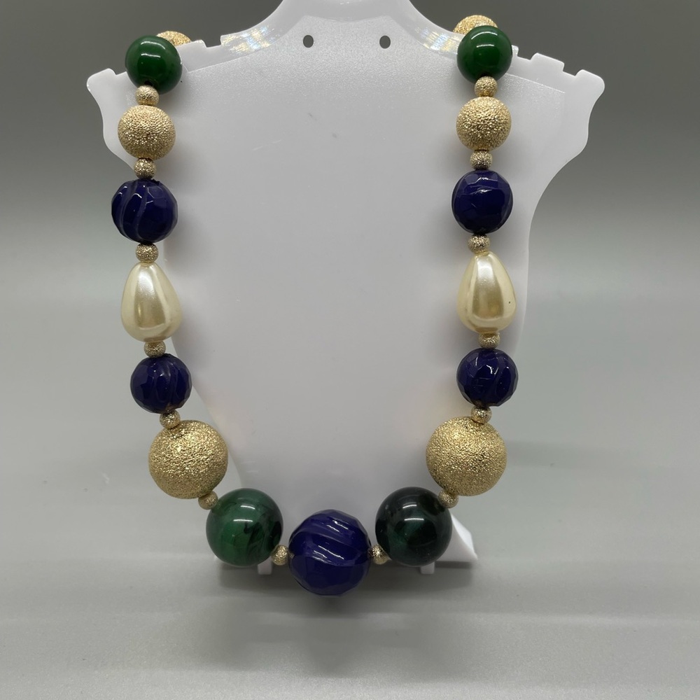 Beaded necklace